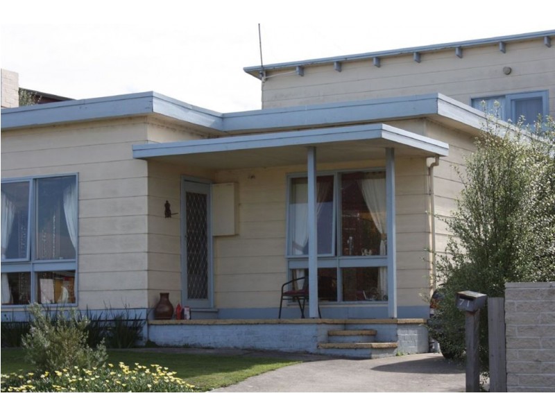 71 Bayview Avenue, Inverloch VIC 3996