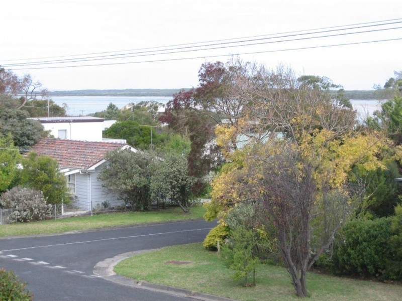 71 Bayview Avenue, Inverloch VIC 3996