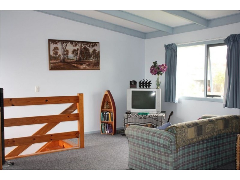 71 Bayview Avenue, Inverloch VIC 3996