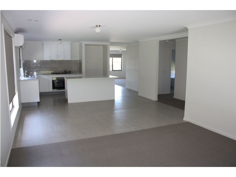 5 Oceanic Drive, Inverloch VIC 3996