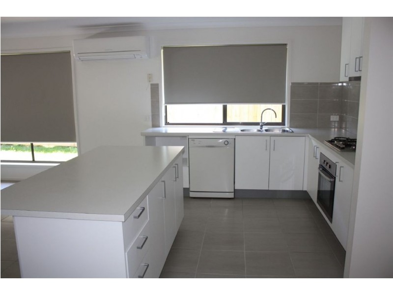 5 Oceanic Drive, Inverloch VIC 3996