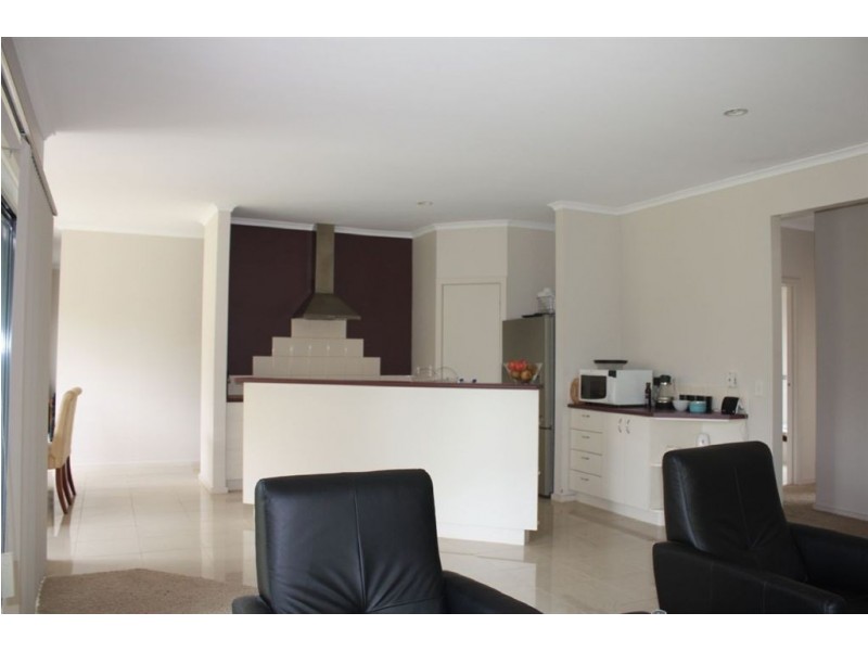 13 Melaleuca Mews, Inverloch VIC 3996