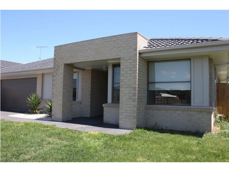 5 Oceanic Drive, Inverloch VIC 3996