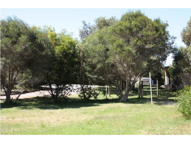 732-734 Lees Road, Venus Bay VIC 3956