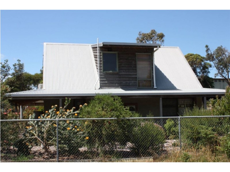 10 Jenkins Street, Venus Bay VIC 3956
