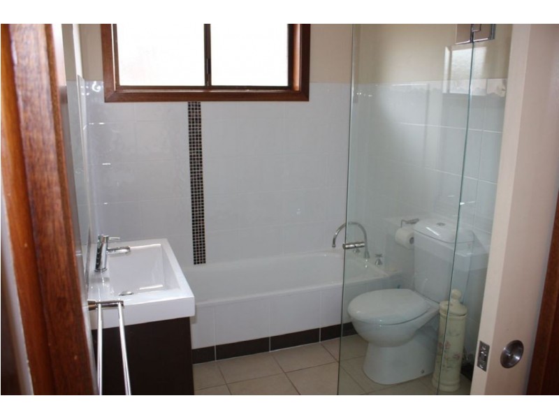 4/6-8 Powlett Street, Inverloch VIC 3996