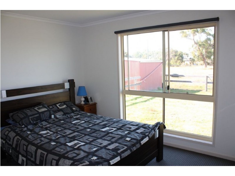 735 Lynnes Road, Wattle Bank VIC 3995