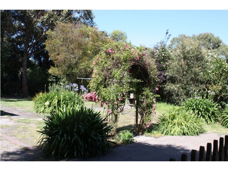 21 Bird Street, Inverloch VIC 3996