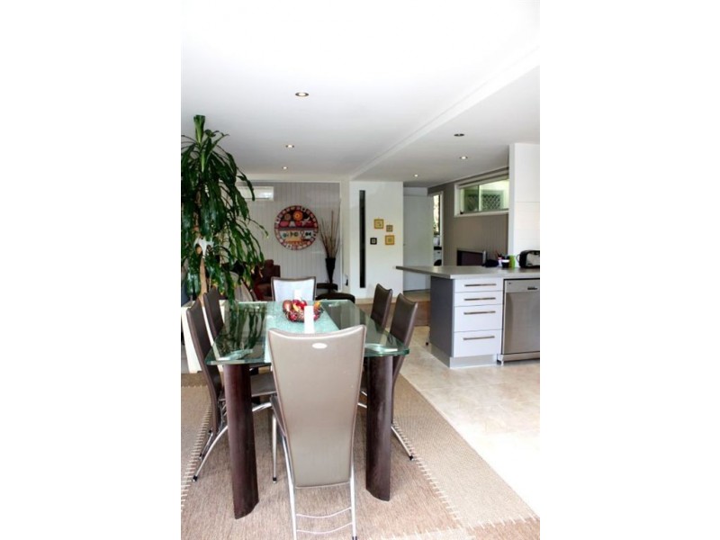 52 Bayview Avenue, Inverloch VIC 3996