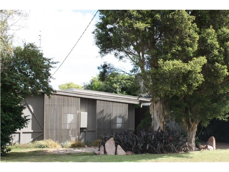52 Bayview Avenue, Inverloch VIC 3996