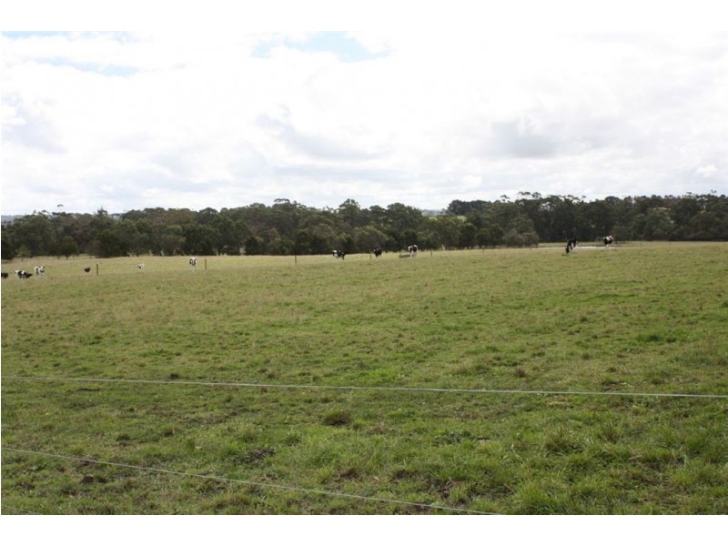 35 Pyles Road, Meeniyan VIC 3956