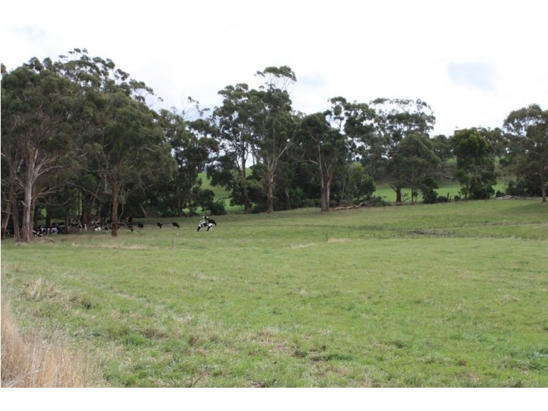 35 Pyles Road, Meeniyan VIC 3956