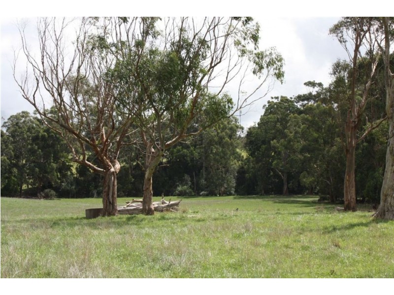 35 Pyles Road, Meeniyan VIC 3956