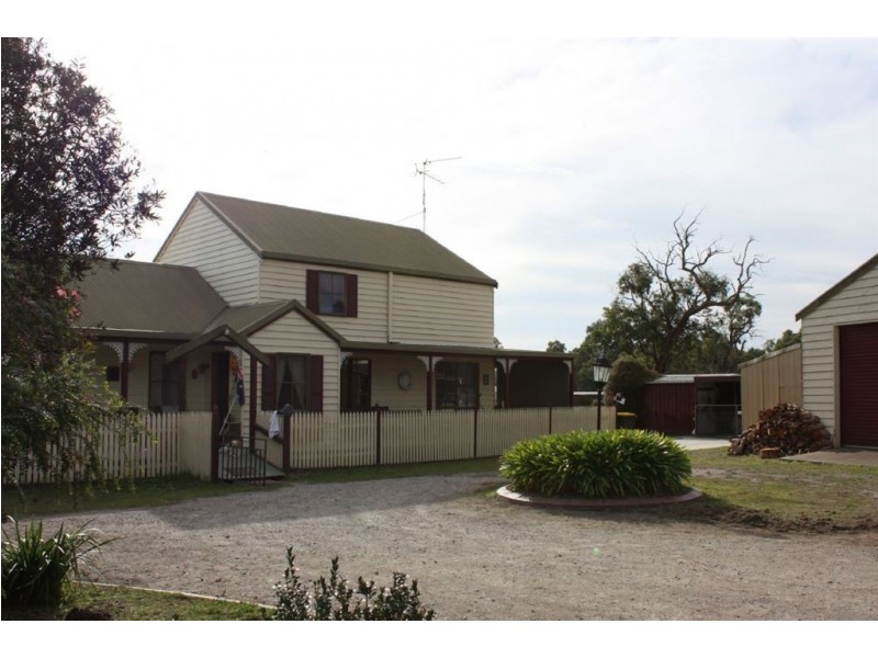 5 Daniels Road, Wattle Bank VIC 3995