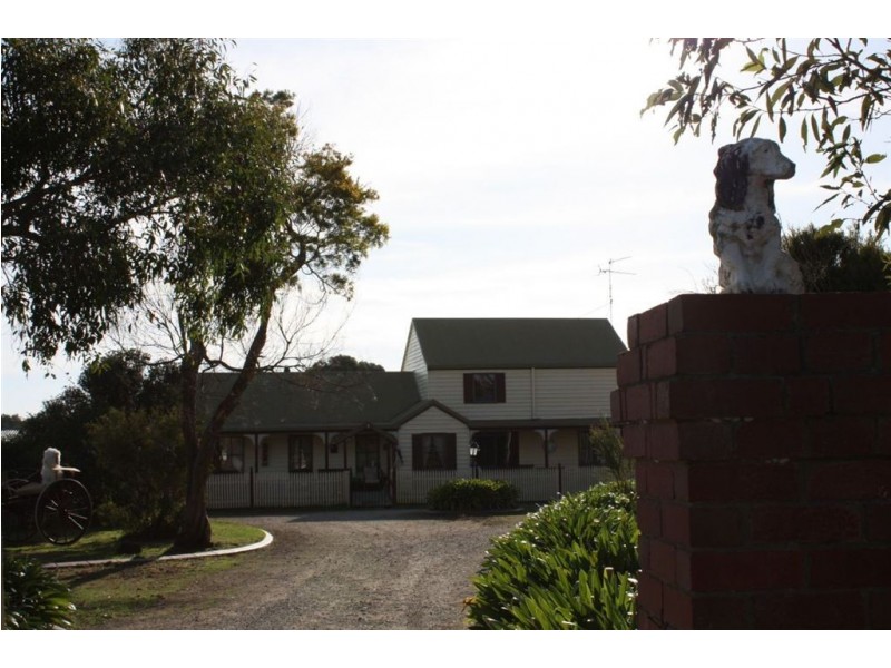 5 Daniels Road, Wattle Bank VIC 3995