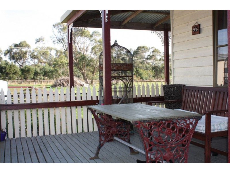 5 Daniels Road, Wattle Bank VIC 3995