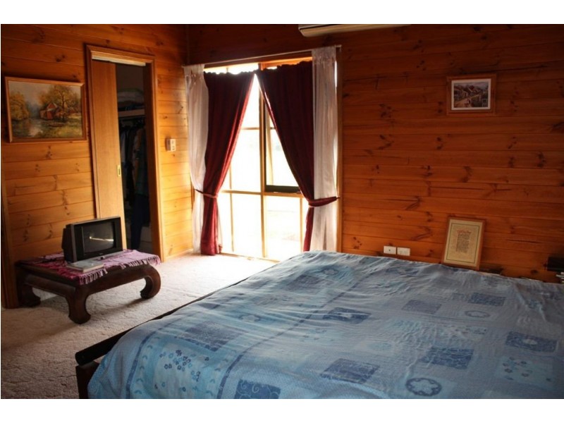 5 Daniels Road, Wattle Bank VIC 3995