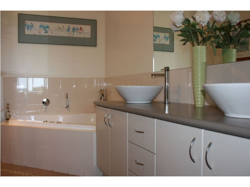 301 Inverloch Venus Bay Road, Inverloch VIC 3996