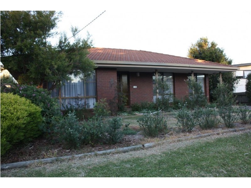 8 Anderson Avenue, Inverloch VIC 3996