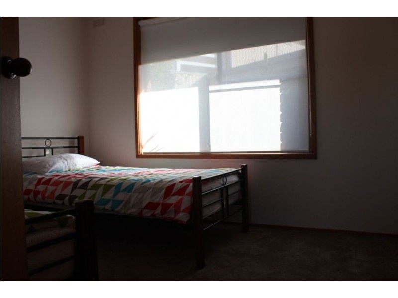 8 Anderson Avenue, Inverloch VIC 3996