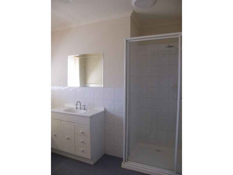 2/20 Powlett Street, Inverloch VIC 3996