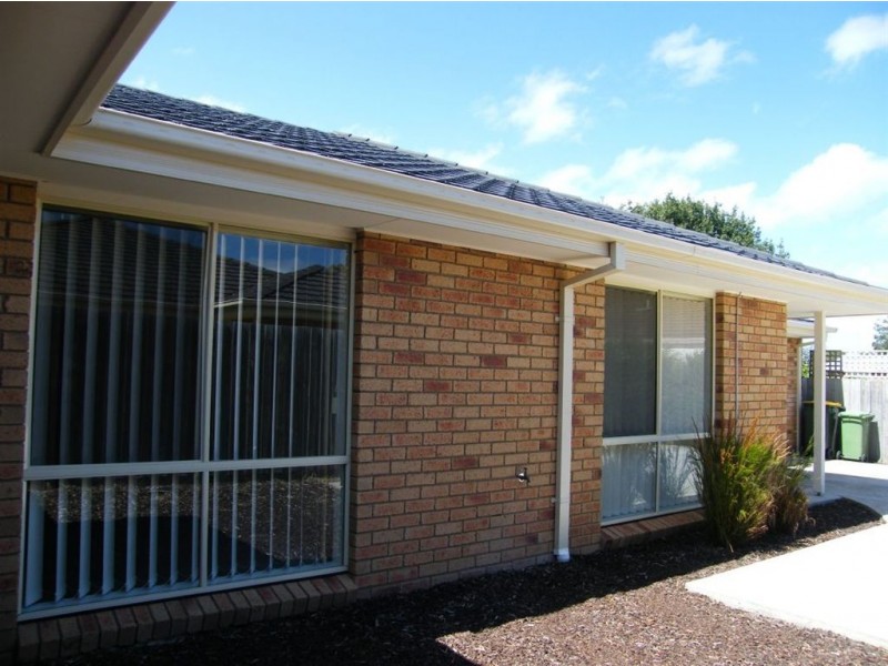 2/20 Powlett Street, Inverloch VIC 3996