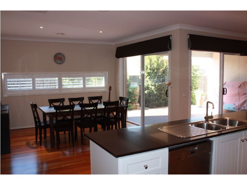 8 Blue Water Place, Inverloch VIC 3996