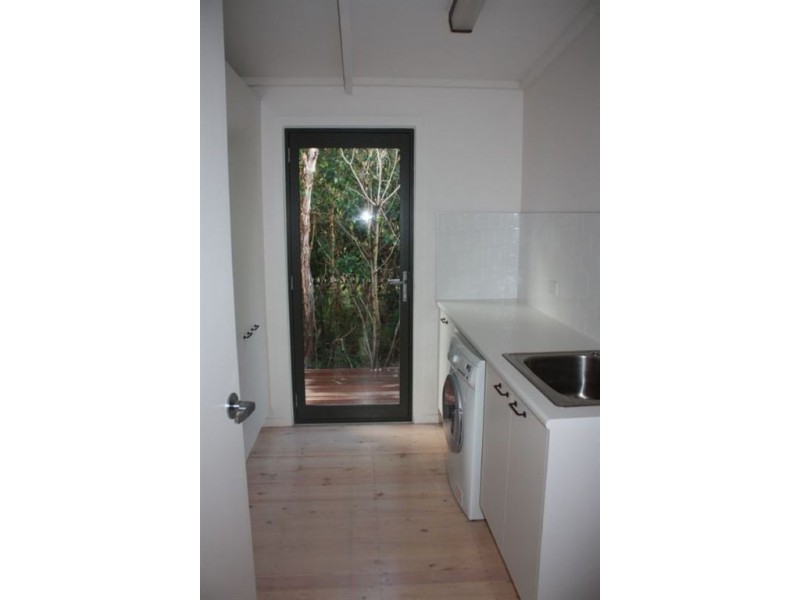 9 Fern St, Inverloch VIC 3996