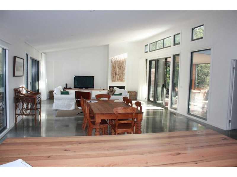 9 Fern St, Inverloch VIC 3996