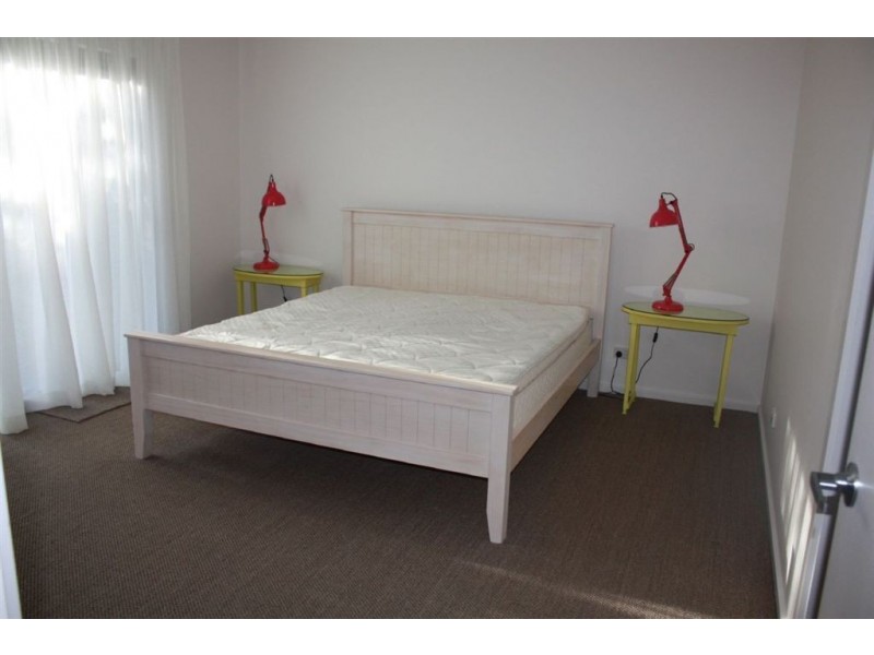 9 Fern St, Inverloch VIC 3996