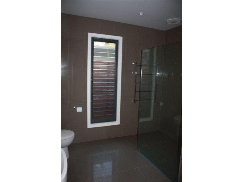 9 Fern St, Inverloch VIC 3996