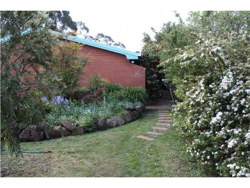 43 Wonthaggi Road, Inverloch VIC 3996