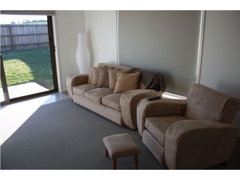 5 Oceanic Drive, Inverloch VIC 3996