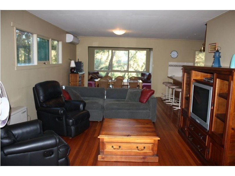 132 Surf Parade, Inverloch VIC 3996