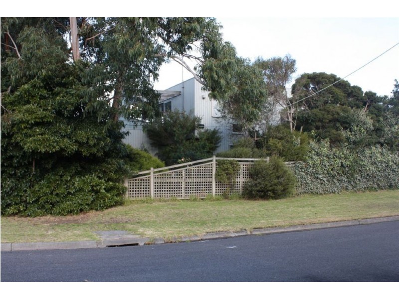 7 Sandy Mount Avenue, Inverloch VIC 3996