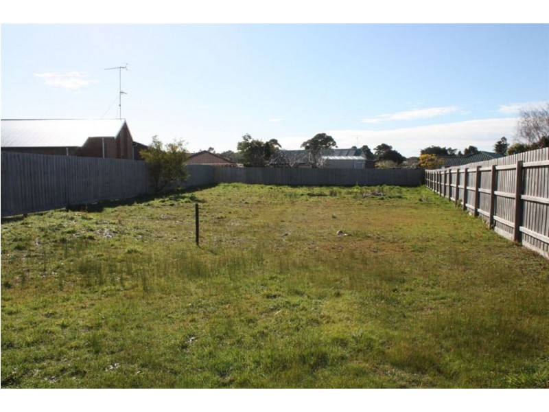 3 Banksia Place, Inverloch VIC 3996