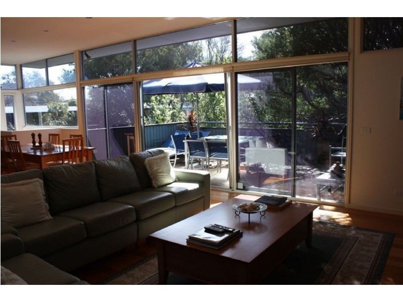 2 Sand Court, Inverloch VIC 3996