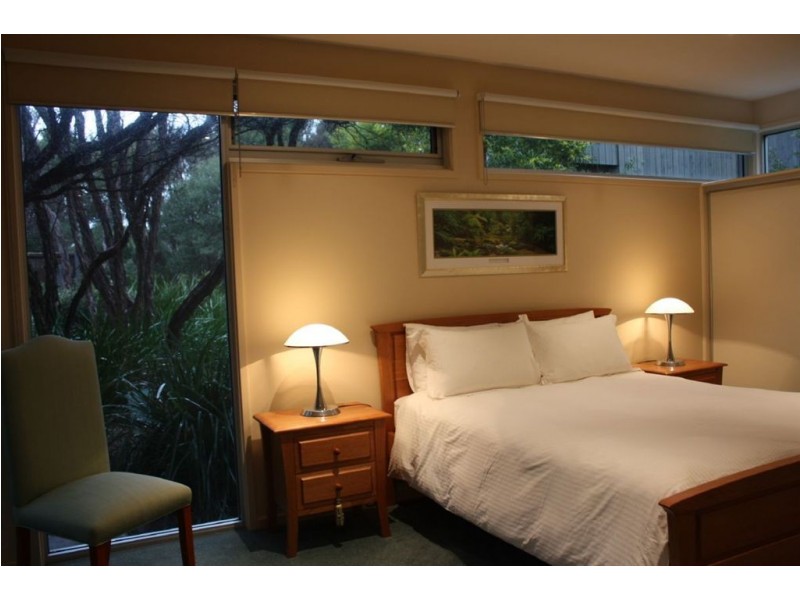 2 Sand Court, Inverloch VIC 3996
