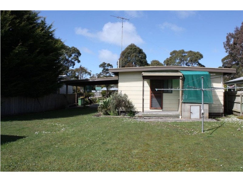 73 Williams Street, Inverloch VIC 3996