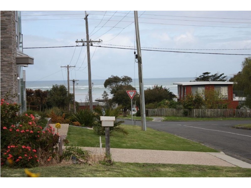 17 Kathryn Close, Inverloch VIC 3996