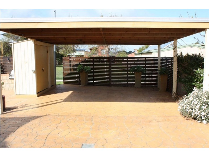 101 Toorak Road, Inverloch VIC 3996