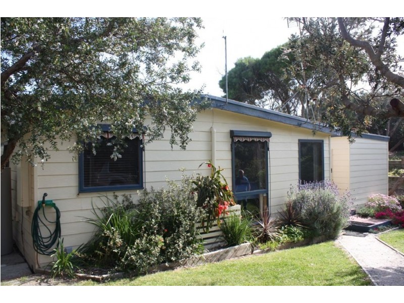 11 McIndoe Avenue, Venus Bay VIC 3956
