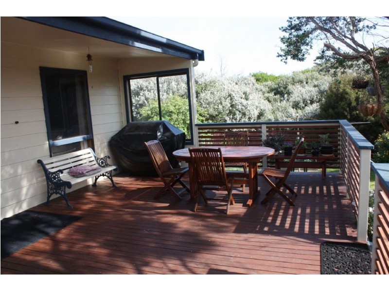11 McIndoe Avenue, Venus Bay VIC 3956