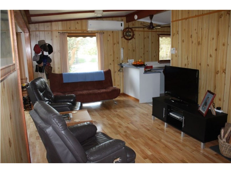 11 McIndoe Avenue, Venus Bay VIC 3956