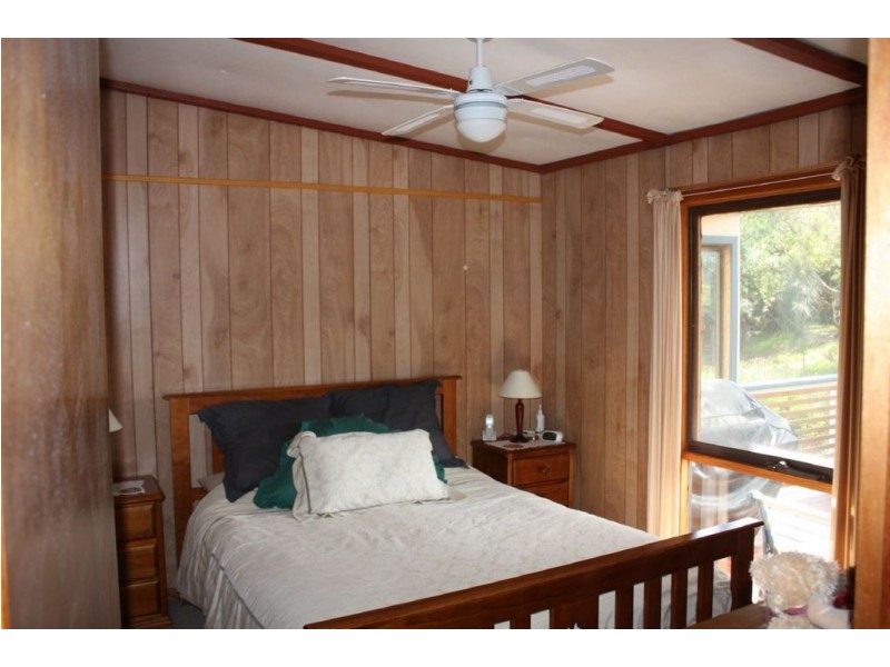 11 McIndoe Avenue, Venus Bay VIC 3956