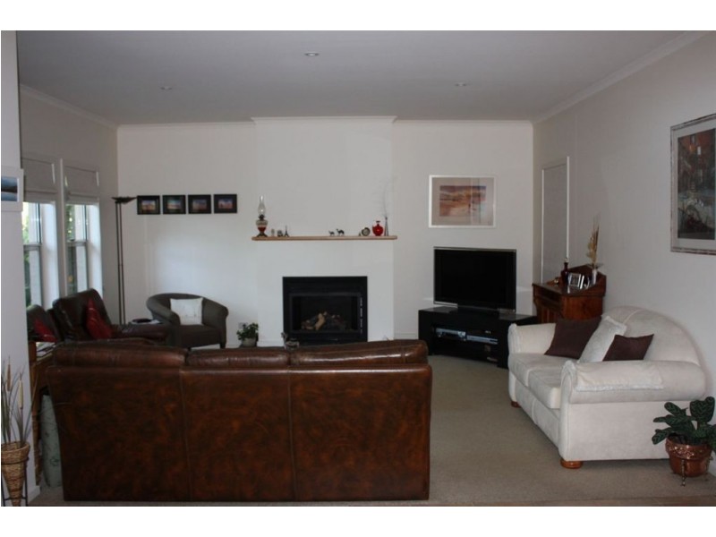 3 Heather Grove, Inverloch VIC 3996