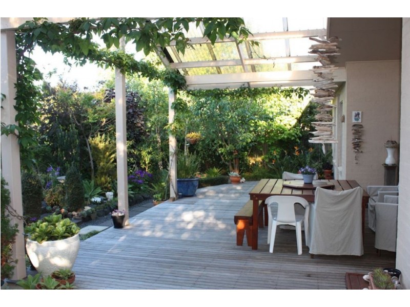 3 Heather Grove, Inverloch VIC 3996