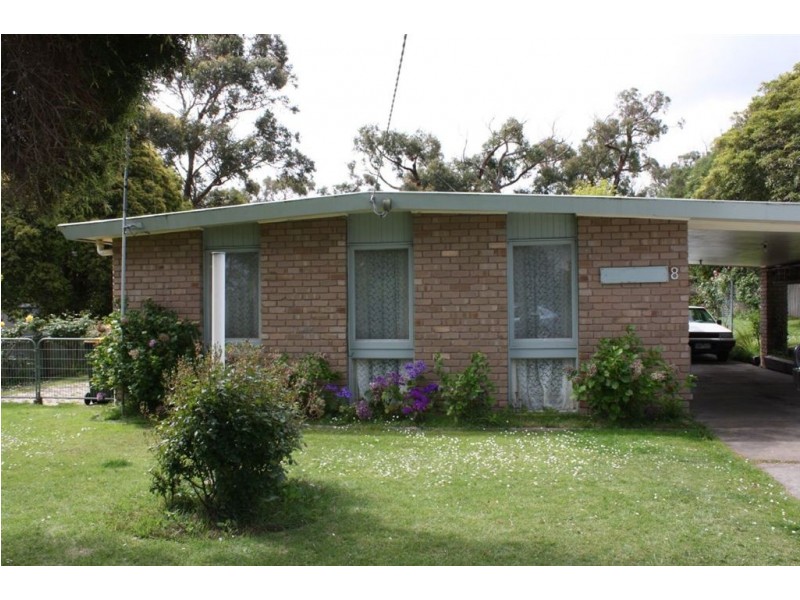 8 Halford St, Inverloch VIC 3996