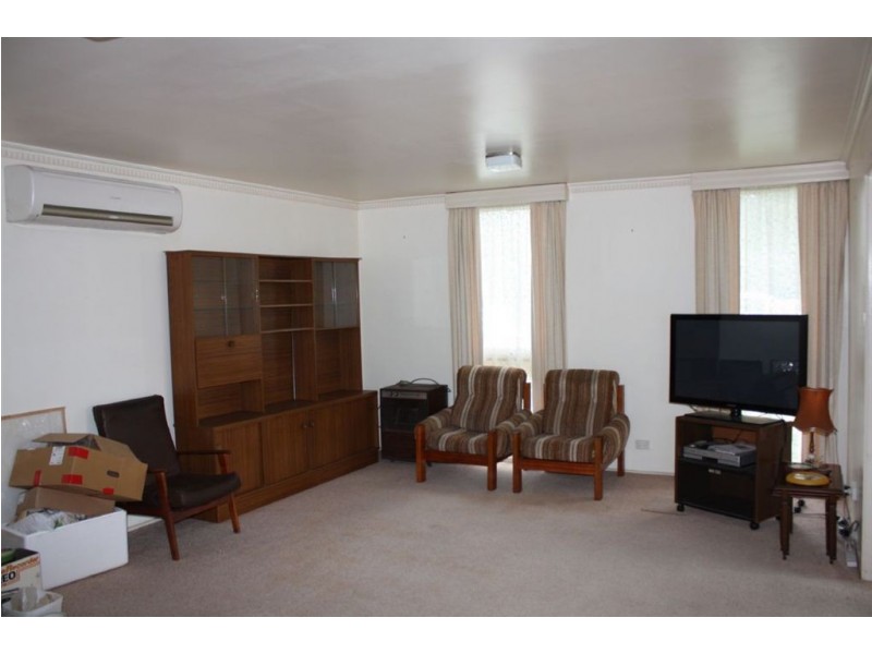 8 Halford St, Inverloch VIC 3996