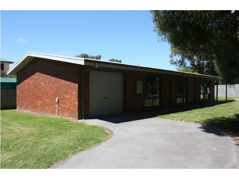 3 Kenways Court, Inverloch VIC 3996